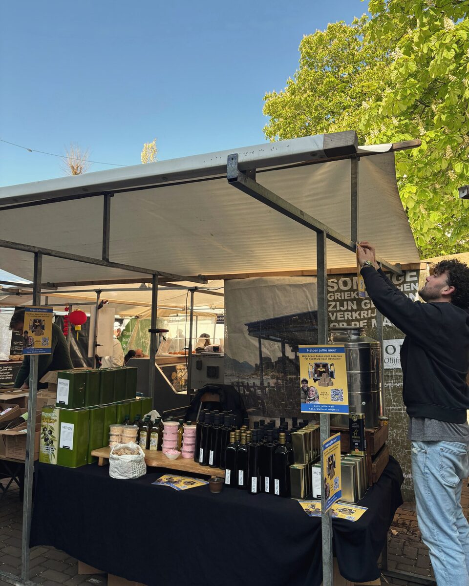 Onze kraam op de Zuidermrkt in de zon
